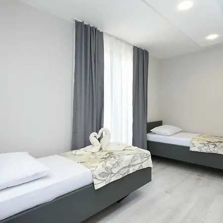 Sunny Day Luxury Holiday Apartments Orebić Esterno foto